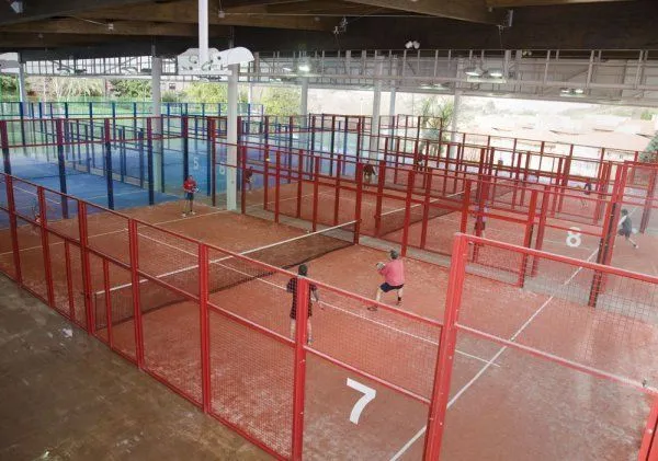 Polideportivo Municipal Etxadi - centro deportivo en Donostia-San Sebastián
