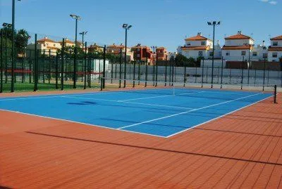 Polideportivo Nueva Sevilla - centro deportivo en Castilleja de la Cuesta