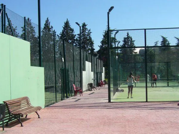 School Padel Center Padre Damián - centro deportivo en Madrid