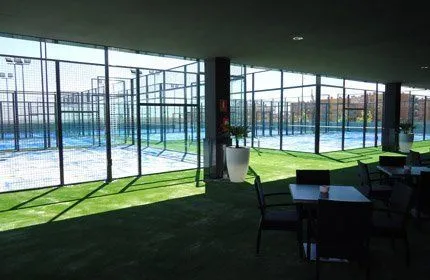 Shandrani Club De Pádel - Miramadrid - centro deportivo en Paracuellos de Jarama