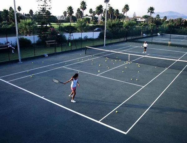 Sotogrande Racquet Centre - El Octógono - centro deportivo en San Roque