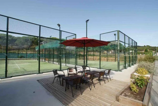 Tàctica Pàdel Vilanova - centro deportivo en Vilanova del Vallés