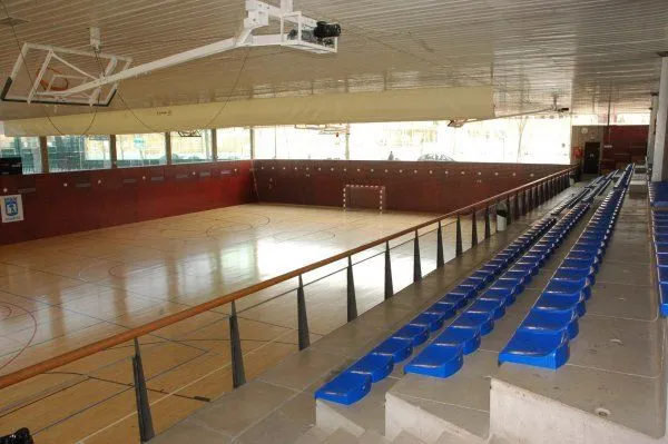Centro Deportivo Municipal Miguel Guillén Prim - centro deportivo en Madrid