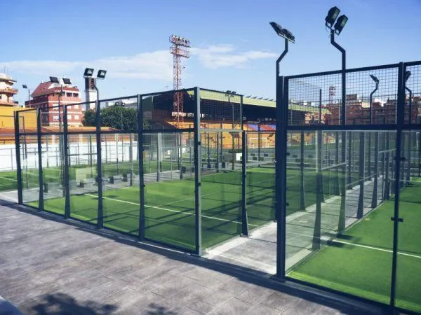 Piscinas Municipales Alzira - centro deportivo en Alzira